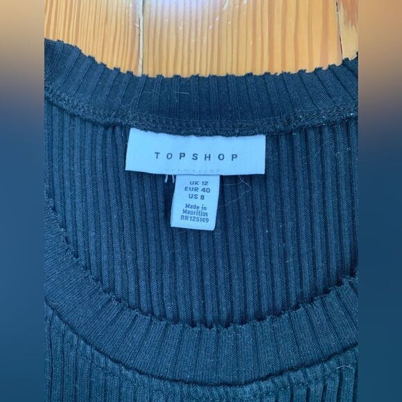 Bundle of Crop Tops - Picture 2 of 8